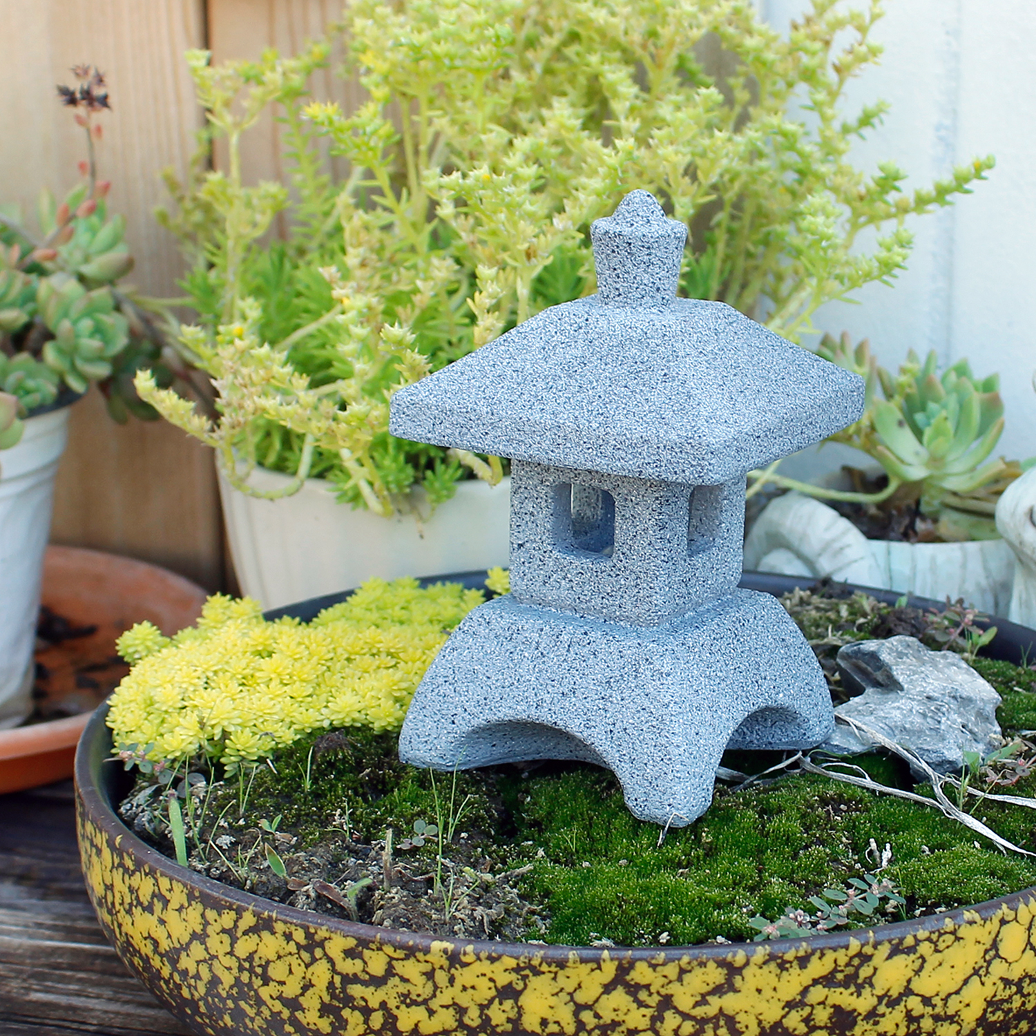 Japanese Lantern Pagoda Statue - огляд і ціна Aquarium Fish Japanese