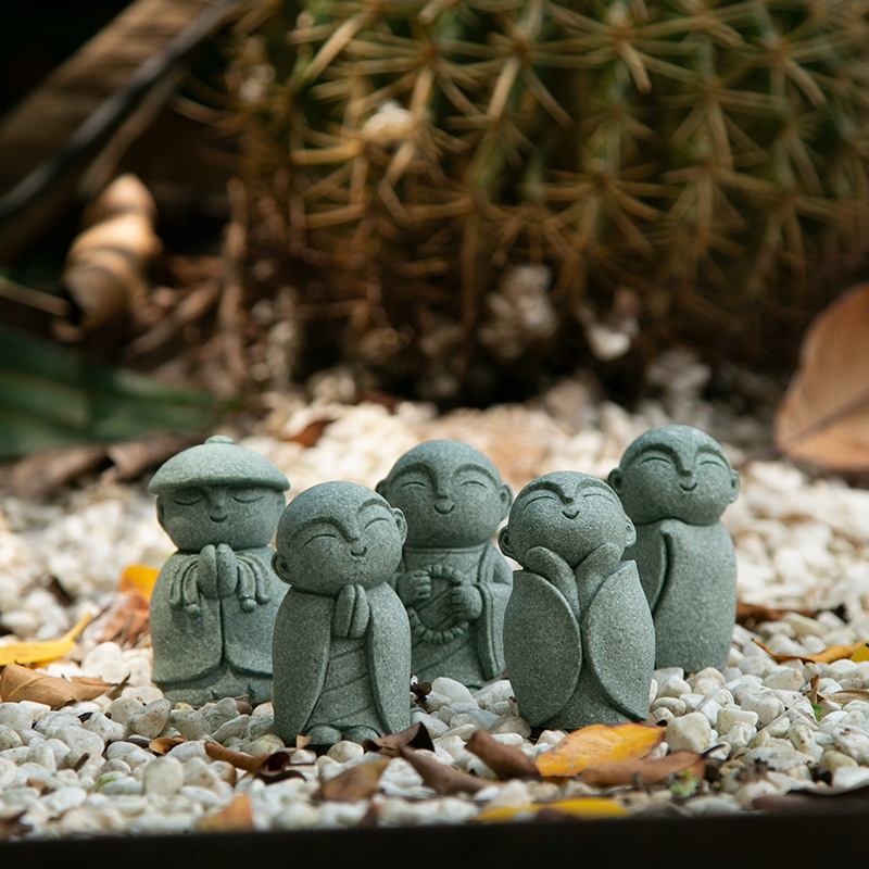 Japanese Buddha Figurine Good  - огляд і ціна Aquarium Fish Japanese