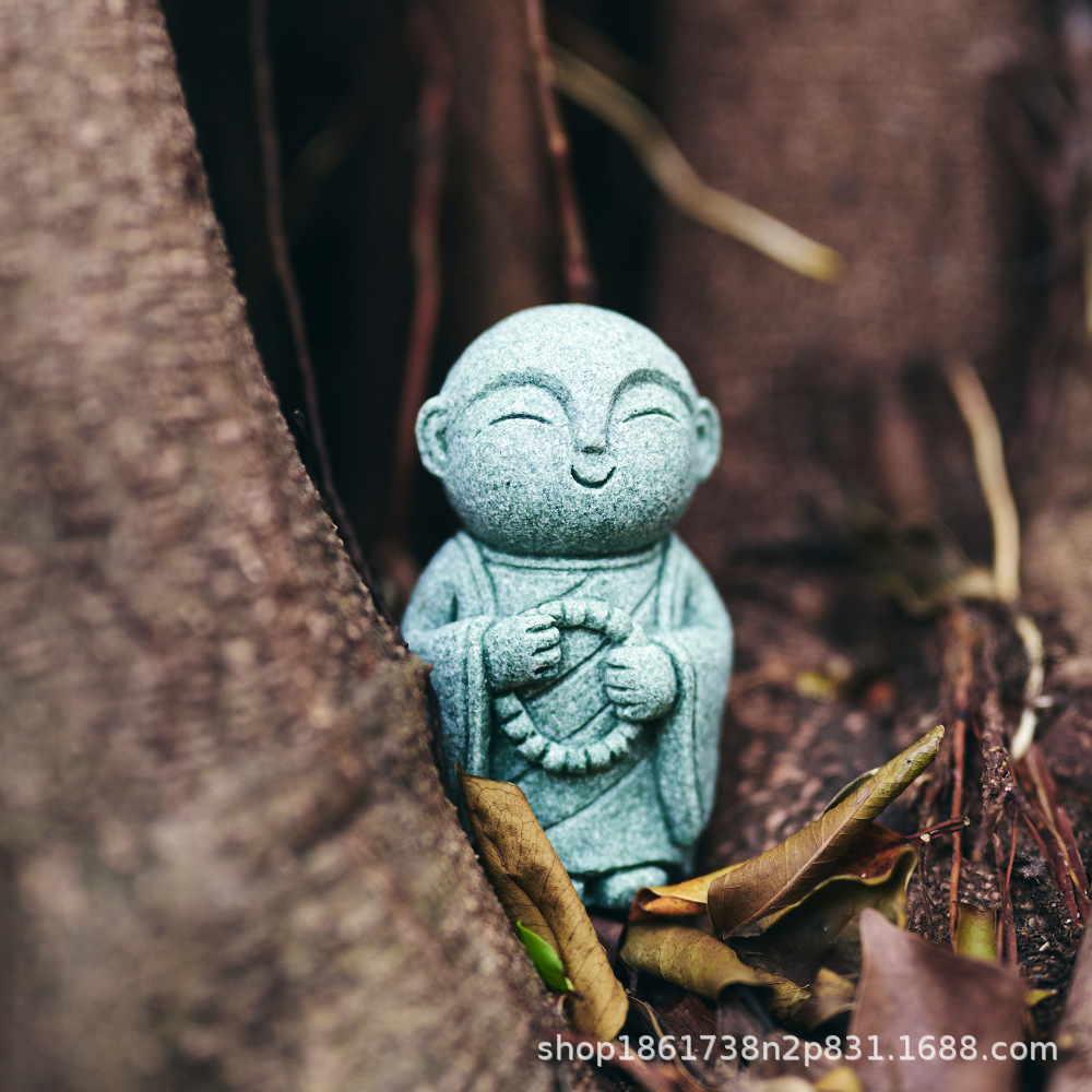 Japanese Buddha Figurine Good  - огляд і ціна Aquarium Fish Japanese