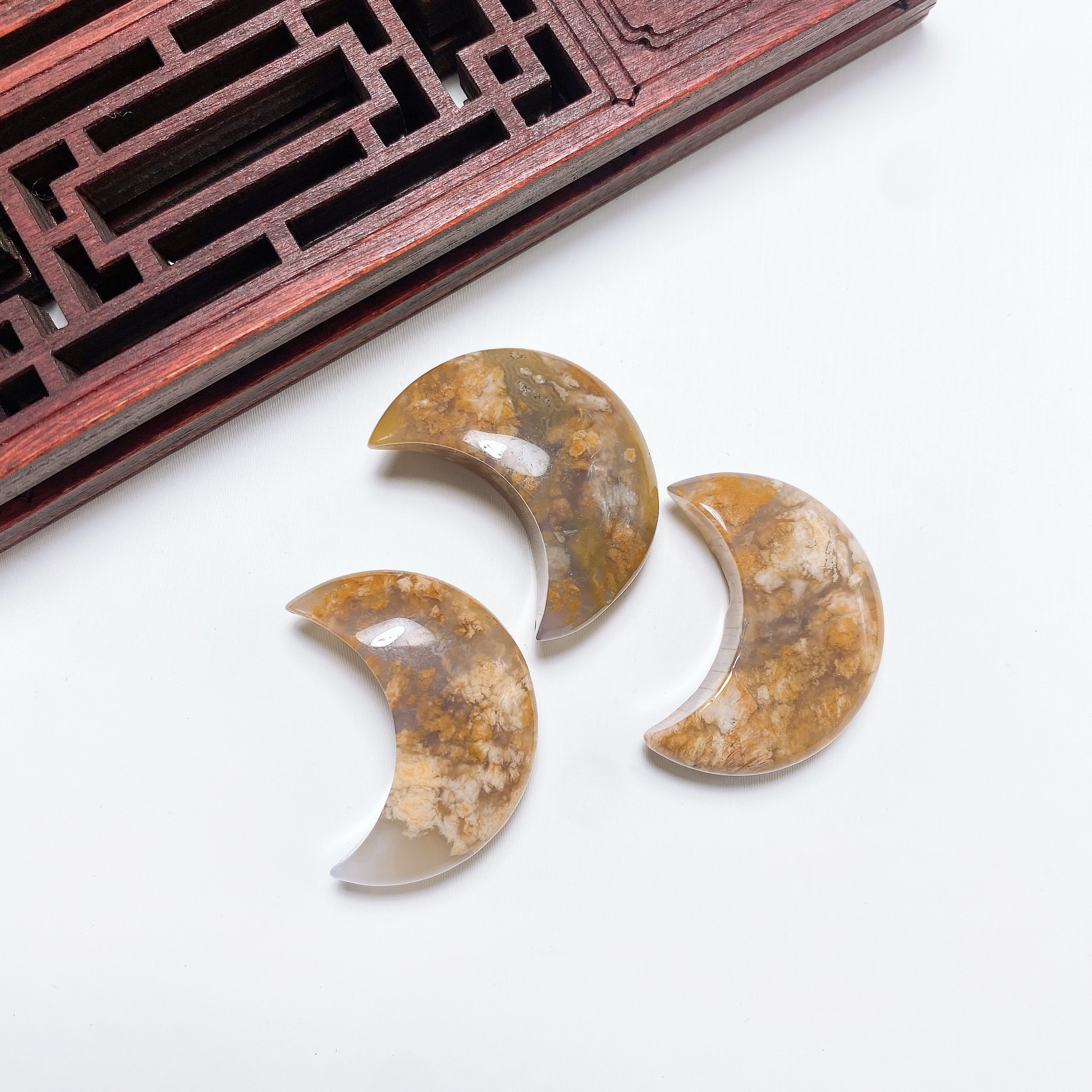 30MM Crystal Moon Shape Figuri - огляд і ціна Aquarium Fish Names