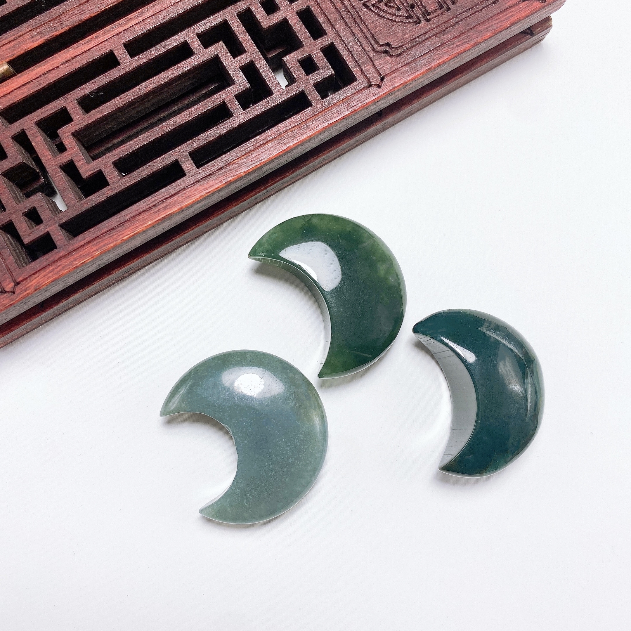 30MM Crystal Moon Shape Figuri - огляд і ціна Aquarium Fish Names